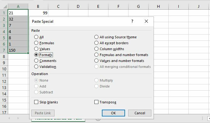 Pegue el formato de una celda a otras celdas en Excel.