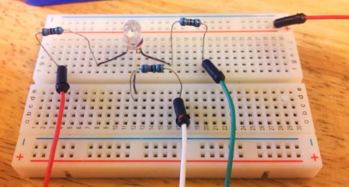 Cómo construir una lámpara de humor Cube Companion (para principiantes absolutos de Arduino) diy companion cube rgb led cableado