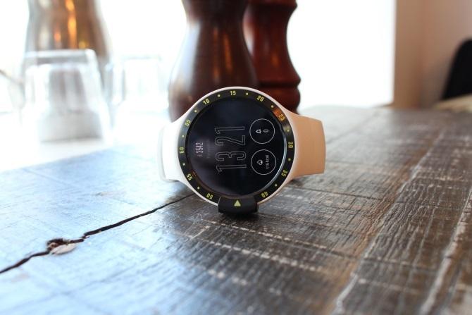 tichwatch s review - en la mesa