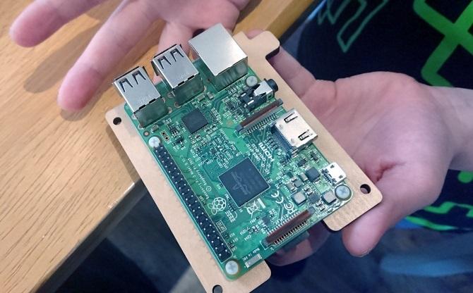 Raspberry Pi 3 características en el Kit de computadora Piper