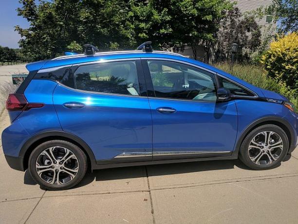 Chevy Bolt EV Hands-On: Aparentemente, los autos eléctricos ya no chupan Bolt EV2