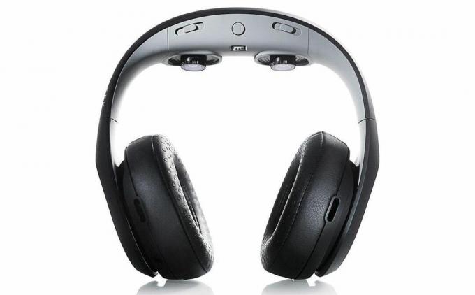 Los auriculares con video Glyph de Avegant se ven en su posición levantada