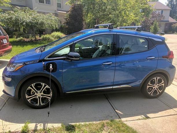 Chevy Bolt EV Hands-On: Aparentemente, los autos eléctricos ya no chupan el Bolt EV8