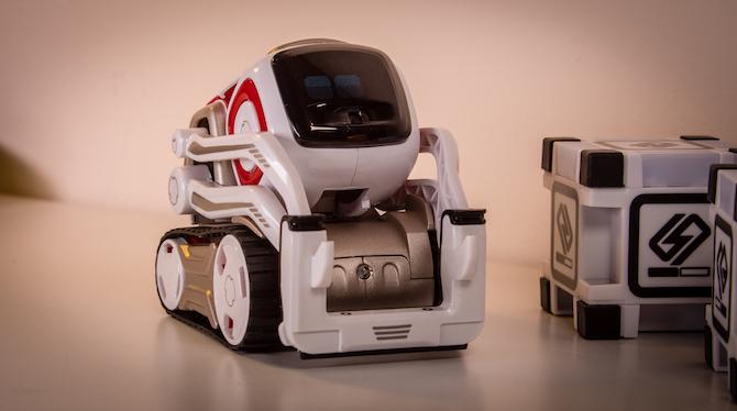 Este robot de juguete tiene vida propia: Anki Cozmo Review Cozmo 6