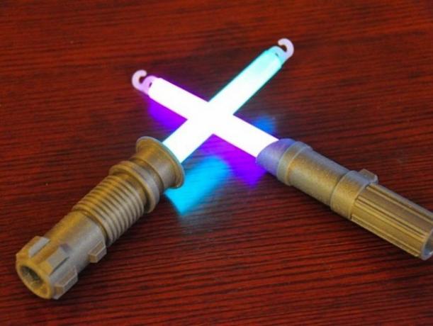 Impresiones en 3d de star wars props glowstick lightsaber