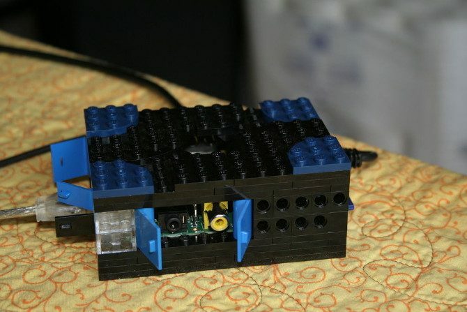 18 ideas interesantes de la caja DIY Raspberry Pi darrennie pi lego 670 670x447