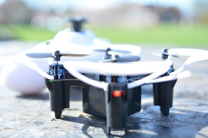 Aerix Vidius HD Budget FPV / VR Streaming Drone muo sorteo mesa de drone vidiushd