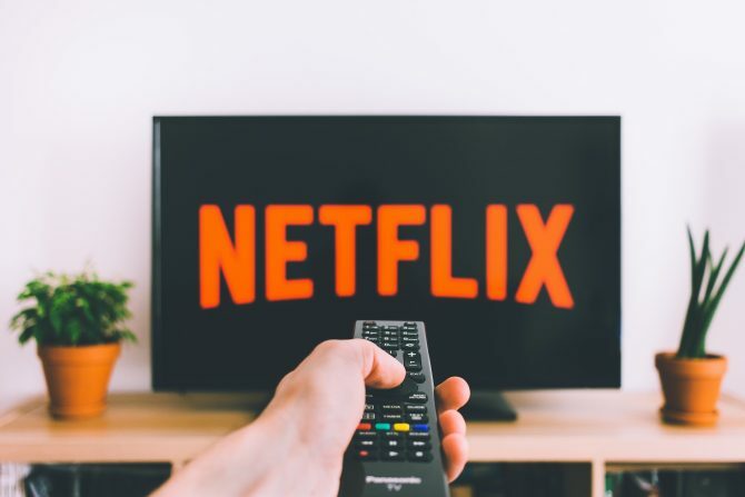Logotipo de Netflix en TV