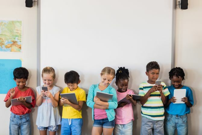 niños con tabletas