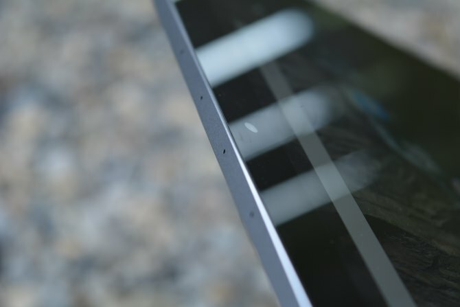 MakeUseOf Review Altavoces Google Pixel C
