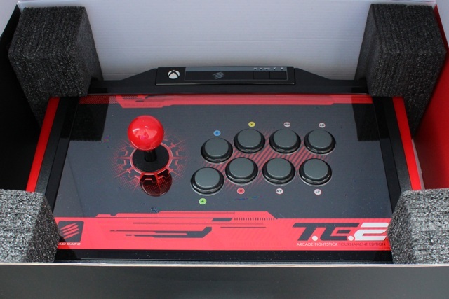 Mad Catz Arcade FightStick Tournament Edition 2 Review And Giveaway revisión del torneo de lucha con arcade Mad Catz Arcade 1