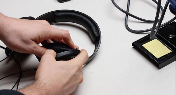 Cómo arreglar auriculares rotos auriculares 2