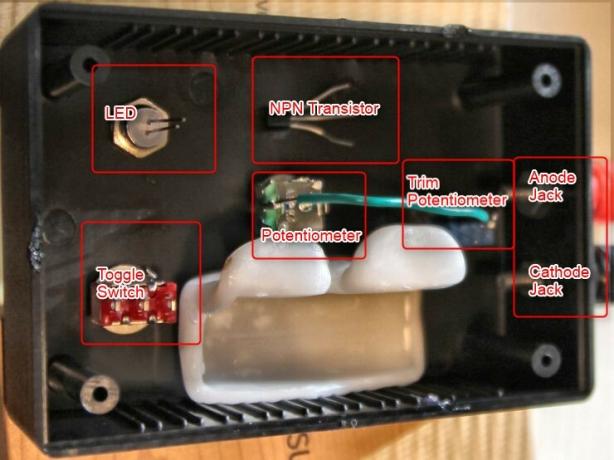 Zap Yourself Smarter con esta caja de proyecto DIY tDCS Brain Stimulator con primer cable y diseño